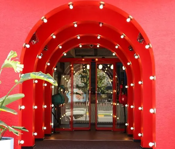 Four Reels 3* Serdivan